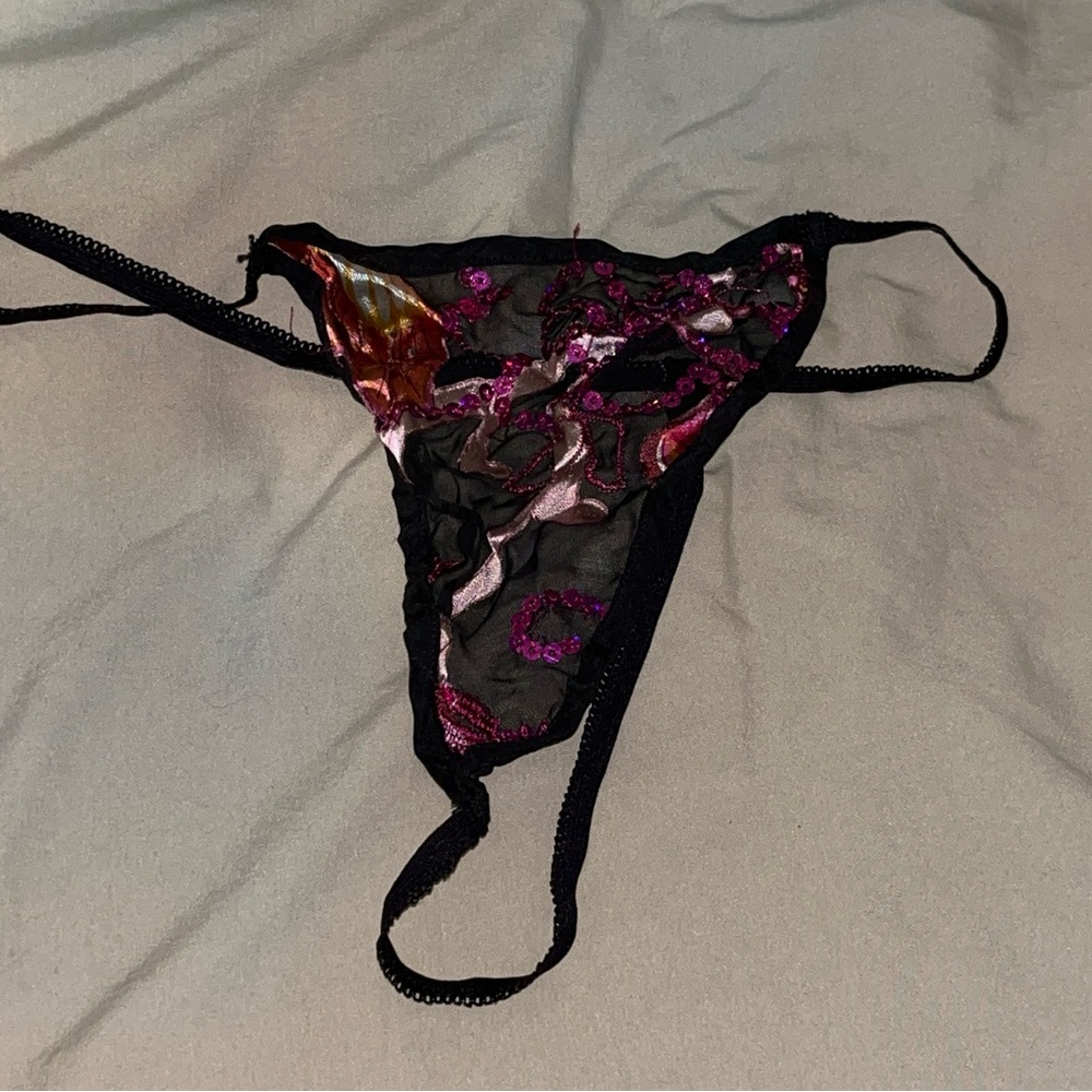 Plus Size Lingerie - Picture 9 of 10